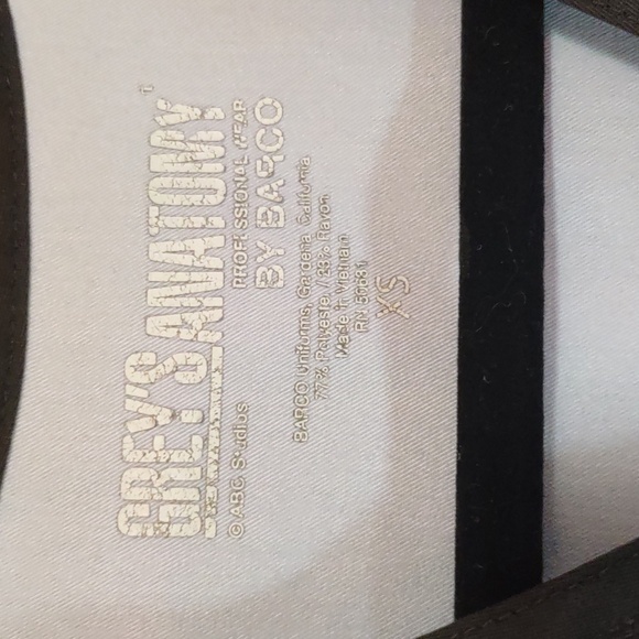 Grey's Anatomy Mia Scrub Top - Black - Picture 3 of 3